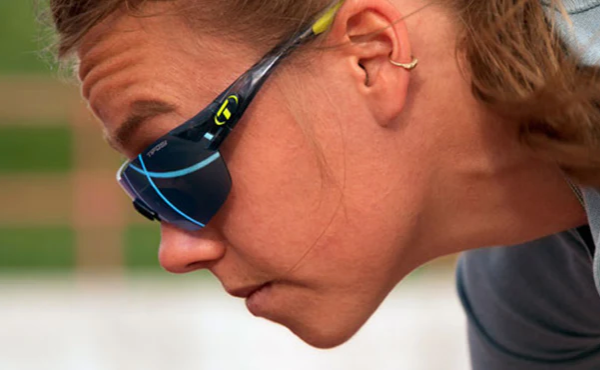 Woman wearing Tifosi Optics Sungalsses