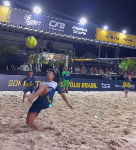 Footvolley player with the save